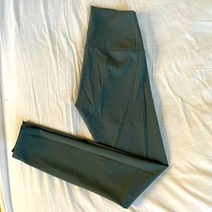 Everlane green leggings